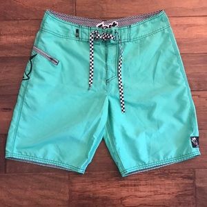 Men’s board shorts